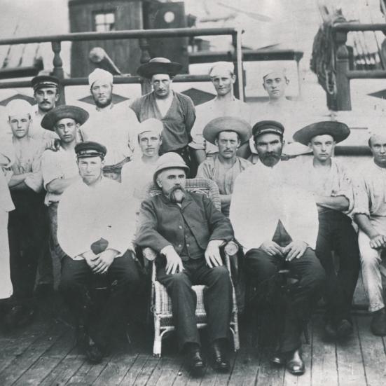 Mandskab Hydra. I midten A.C.C. Tv. for ham Christen Andreasen Christensen